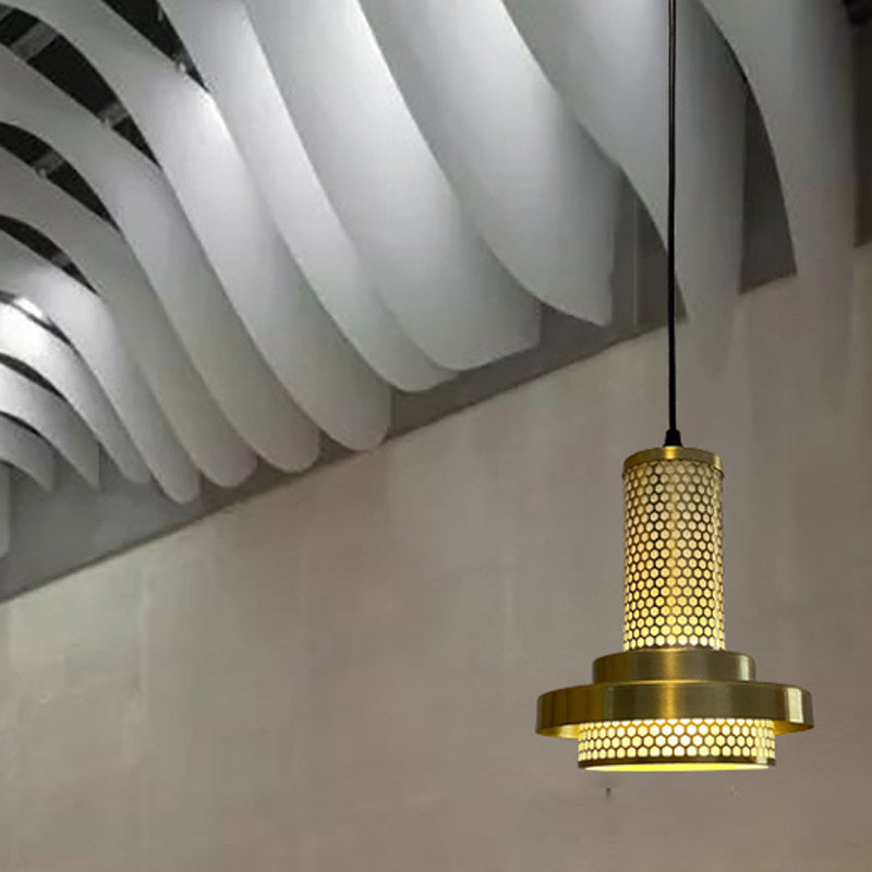 The bedside chandelier in the bedroom is simple and modern, light luxury, high-end atmosphere, background wall, long-line bedside lamp, small chandelier lamp