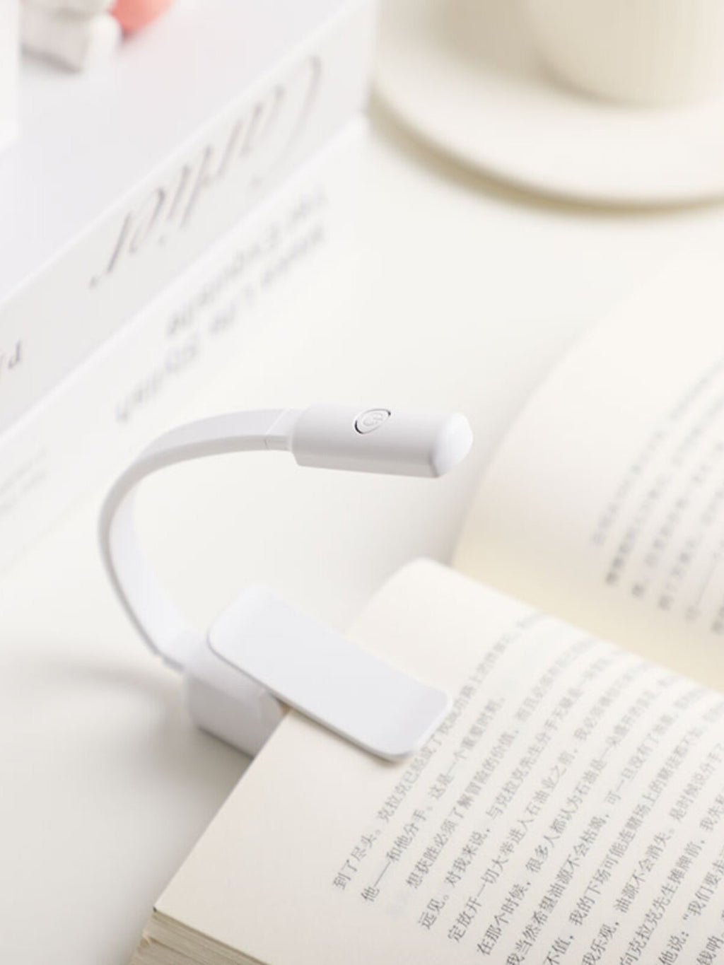 Mini book lamp, eye protection reading lamp, quilt reading lamp, student dormitory dormitory night light, charging bed book lamp